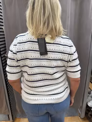 Randig stickad pikétröja med kort ärm