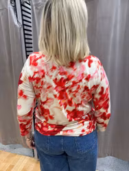 Mönstrad topp i rosa och rött