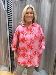 Lång blommig skjorta med 3/4 ärm