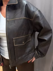 Brun jacka i skinnimitation