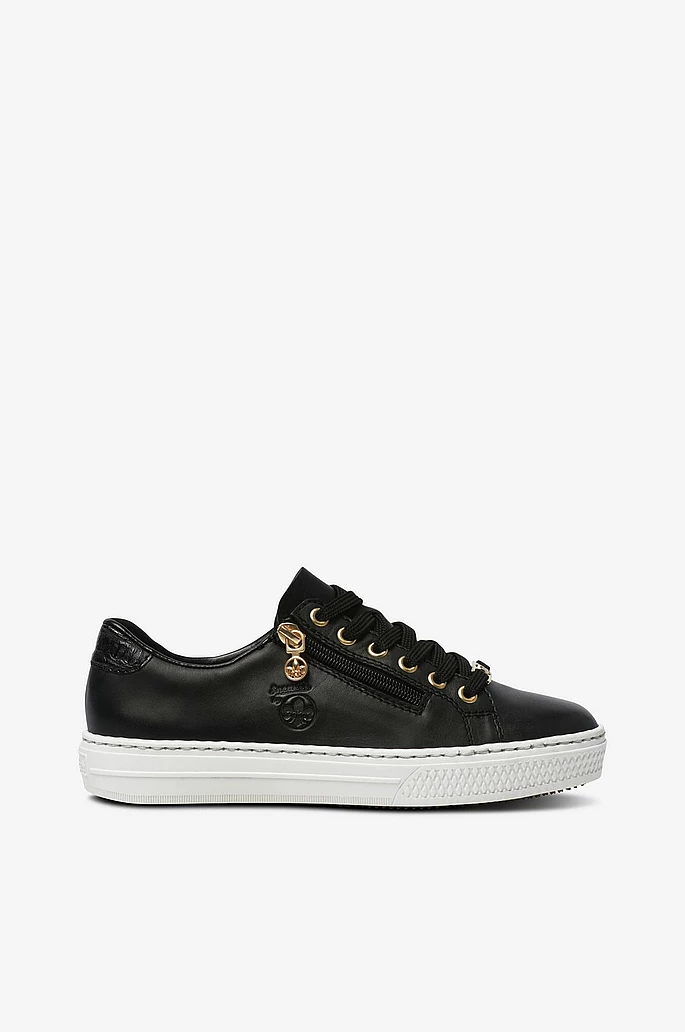 Svarta sneakers i skinn