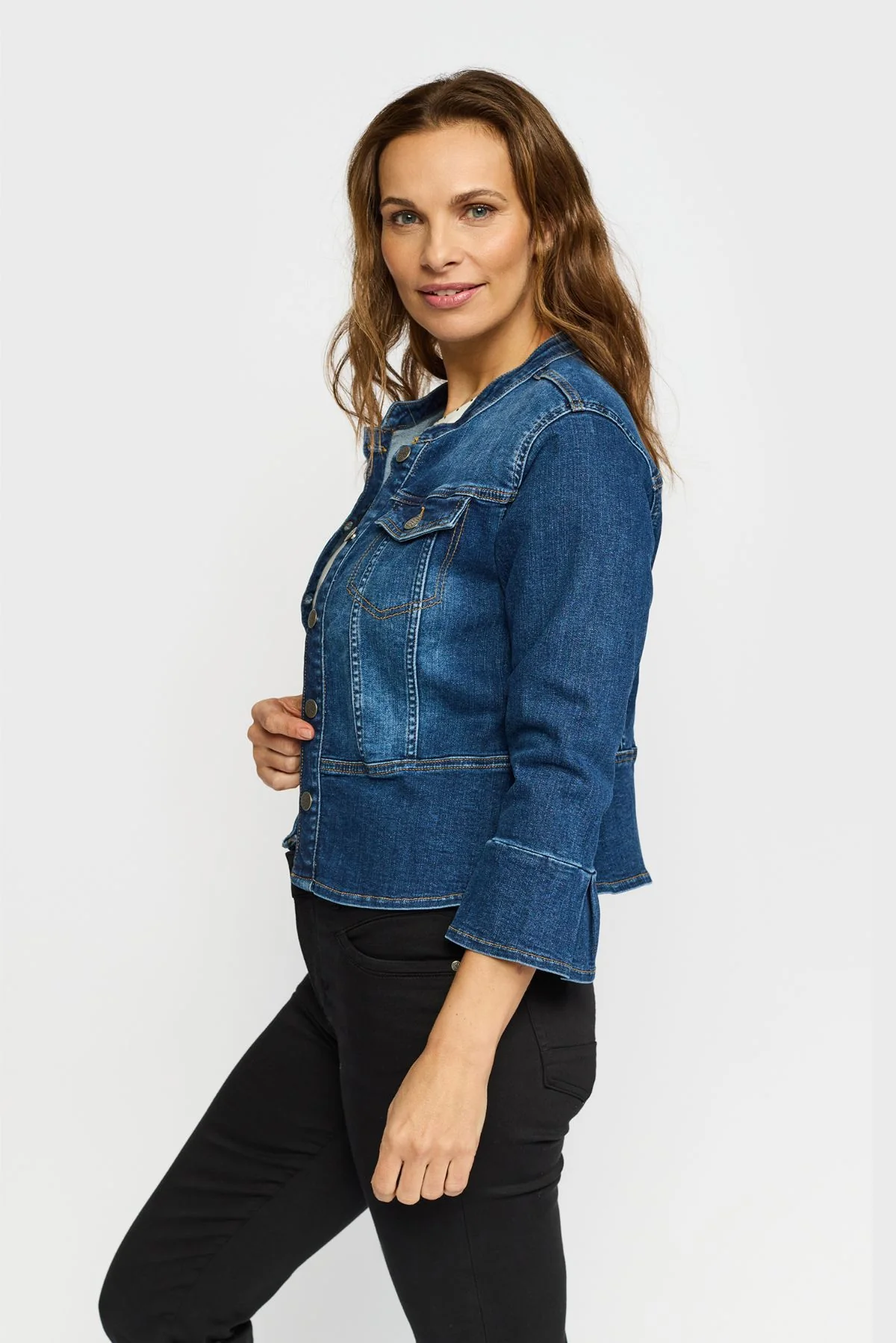 Jeansjacka med volanger