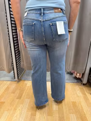 Stretchiga jeans med fickor framtill