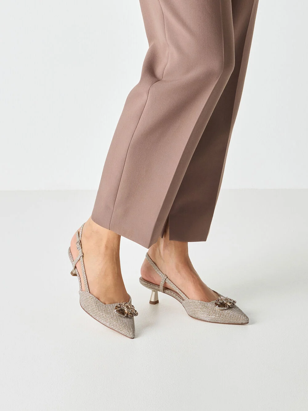 Pearl glam sling back