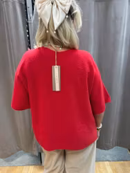 Röd mjuk stickad t-shirt