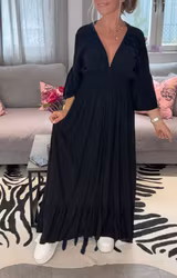 Donna svart viskosklänning