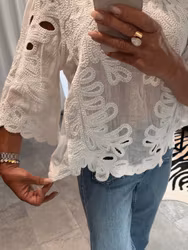 Lina vit bomullstopp med broderier