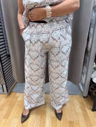 Mönstrade byxor med resår baktill