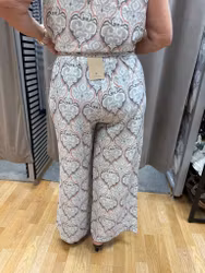 Mönstrade byxor med resår baktill