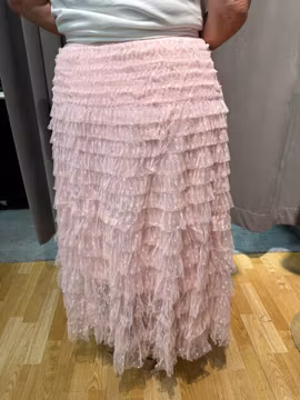 Rosa tyllkjol med hjärtan