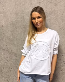 Vit långärmad topp med peace-symbol