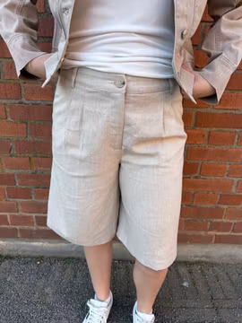 Sandfärgade cityshorts i linnemix