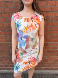 Linneklänning med blommönster