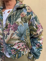 Mönstrad djungel jacka