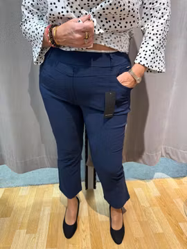 Marinblå dra på byxor i superstretch