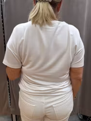 T-shirt med Beauty text