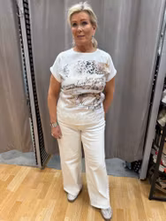 T-shirt med framsida i satin med mönster