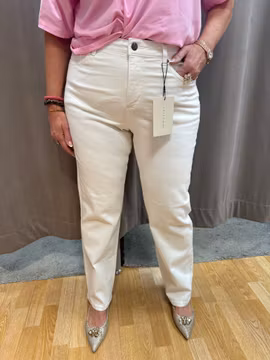 Vita hellånga raka jeans
