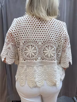 Ljus beige virkad topp