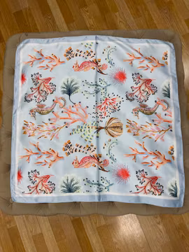 Blå scarf med sjöhästar