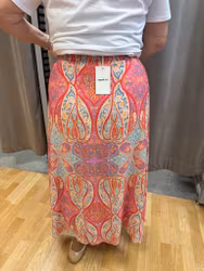 Paisleymönstrad kjol