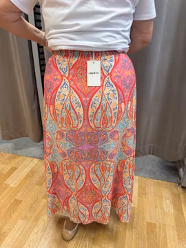 Paisleymönstrad kjol