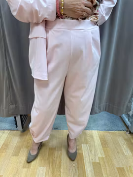 Ljusrosa mjuka barrel byxor