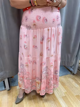 Ljusrosa kjol med smock