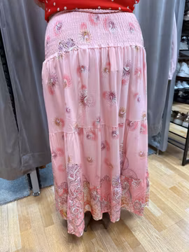 Ljusrosa kjol med smock