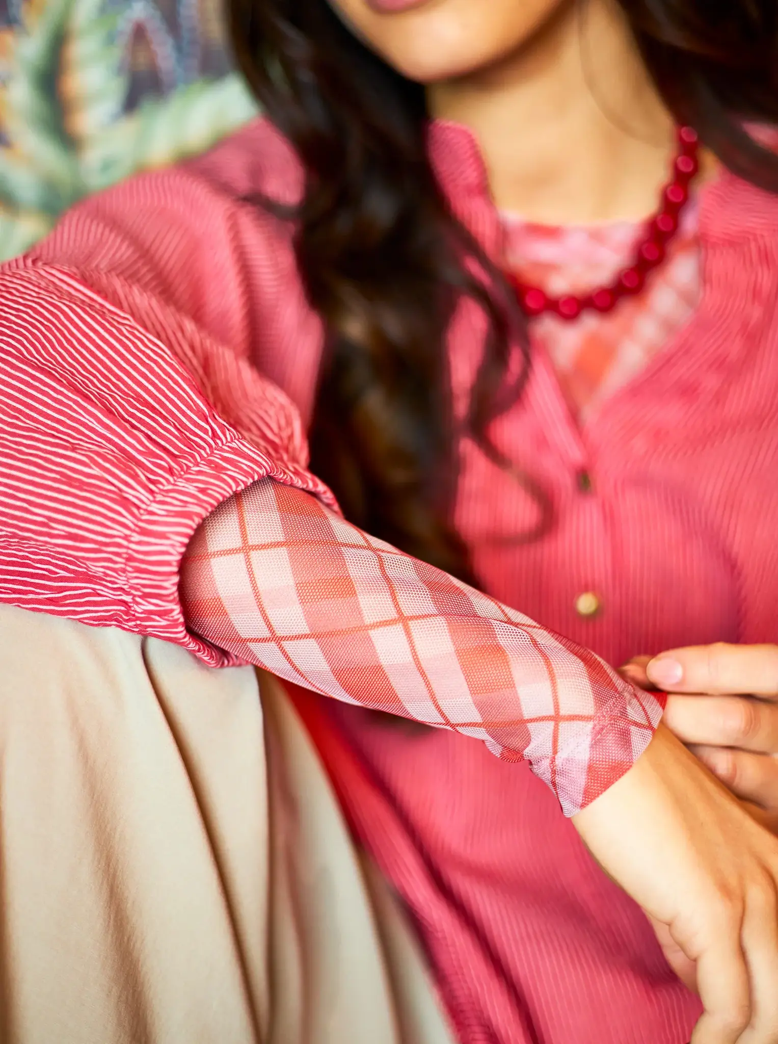 Rutmönstrad röd meshtopp