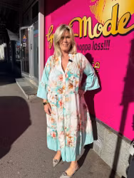 Ingrid klänning lång turkos