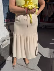 Beige kjol med knytband i linnemix