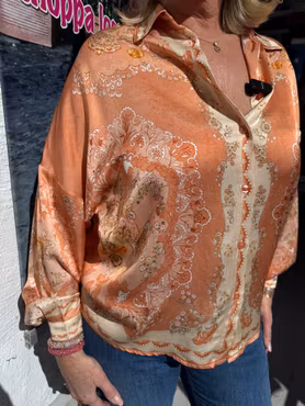 Orange satinblus when you danced