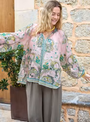 Ljusrosa paisley blus