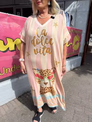 Glittrig La Dolce Vita klänning med leopard