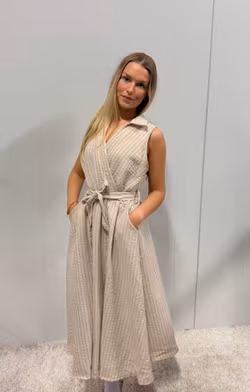 Sarah klänning beige
