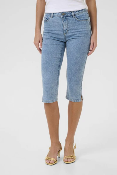 Capri jeans