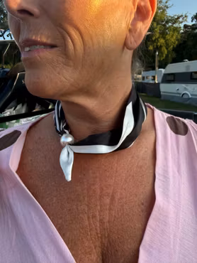 Magnetscarf randig svart/vit