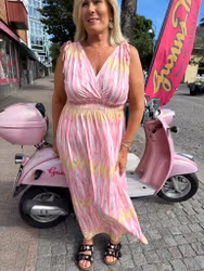 Rosa och gul mönstrad maxi slinkklänning