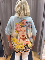 LUCKA 17 - Glittrig topp med Frida Kahlo - ord. pris 599 kr