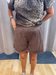 Mörkbruna shorts i linnemix