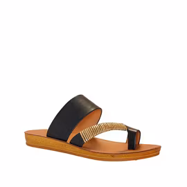 REA - Svarta sandaler med flätad rem ord. 499kr