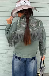 Armygrön jeansjacka med bling och fransar