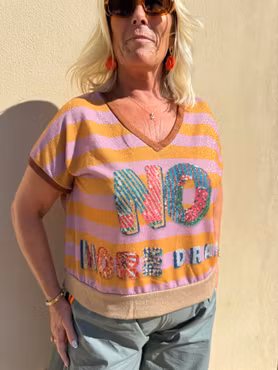 No More Drama topp i orange och lila