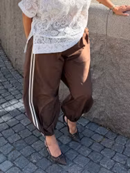 Bruna ballongbyxor med offwhite revärer