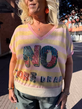 No More Drama topp i rosa och gul
