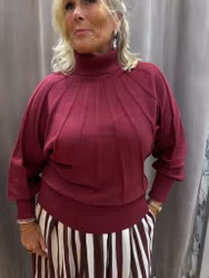 Bordeaux stickad polotröja
