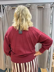 Bordeaux stickad polotröja