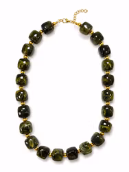 Chunky halsband med mörkgröna pärlor