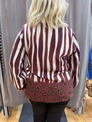 Bordeaux djurmönstrad blus